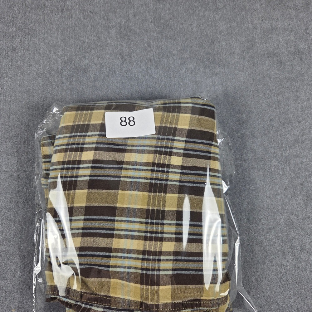IZOD Plaid Shorts Mens 38 Brown Tan Blue Excellent Cotton Flat Front Casual - Picture 13 of 13